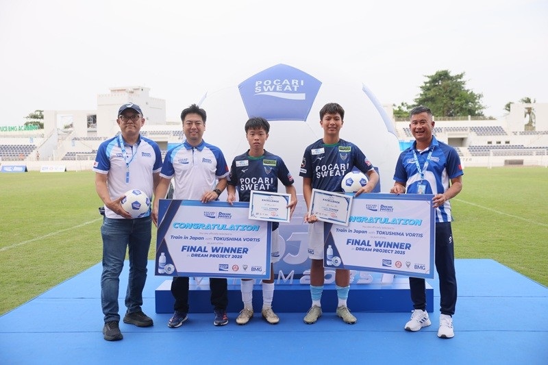 Tổ chức giải Pickleball nên chuẩn bị bao nhiêu nước uống?